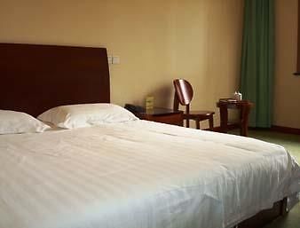 Super 8 Shanghai Dong Wai Tan Exterior photo